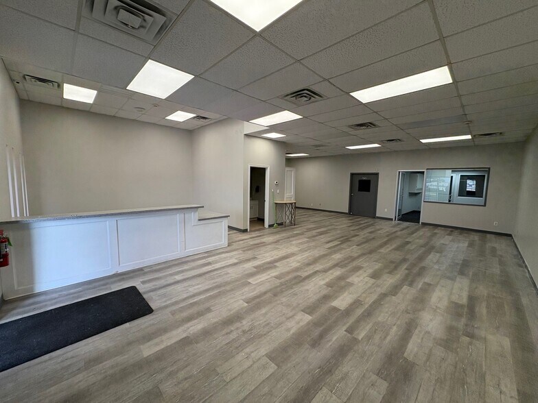 More Photos Of 7450 E 46th St, Tulsa Service For Lease