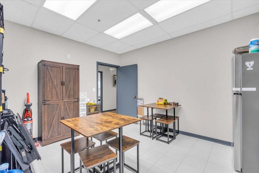 More Photos Of 1001 3rd Ave W, Bradenton Medical For Lease