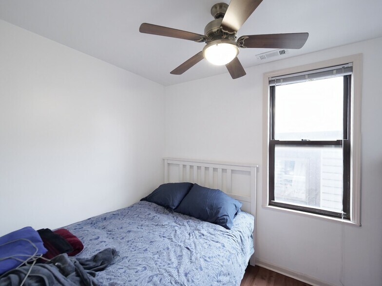 More Photos Of 2312 W 21st St, Chicago Apartments For Sale