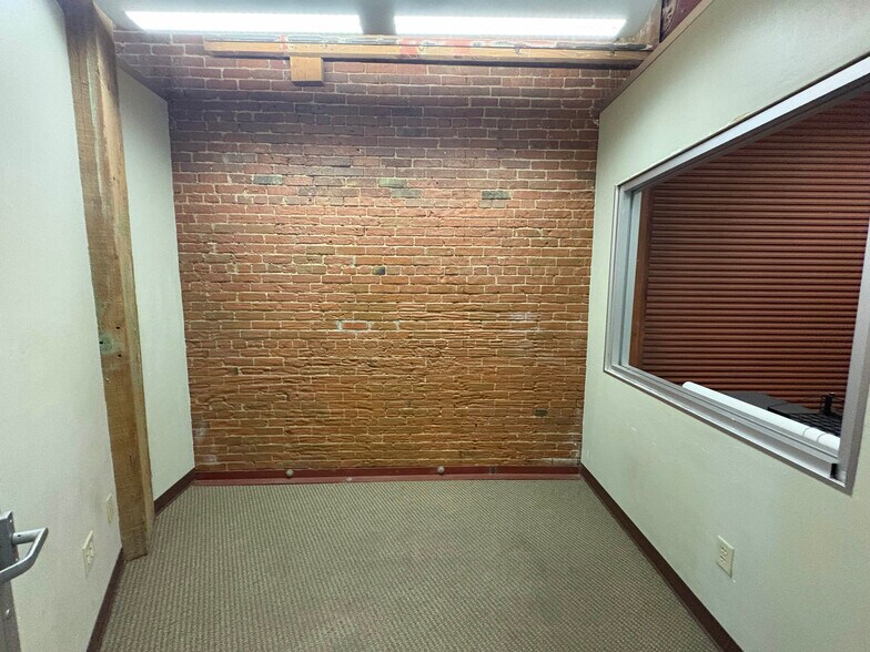 More Photos Of 314 S 9th St, Boise Loft Creative Space For Sale