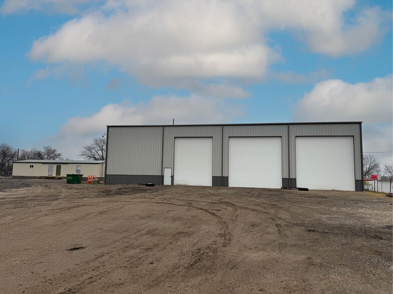 More Photos Of 1624 Blue Ridge Blvd, Kansas City Warehouse For Sale
