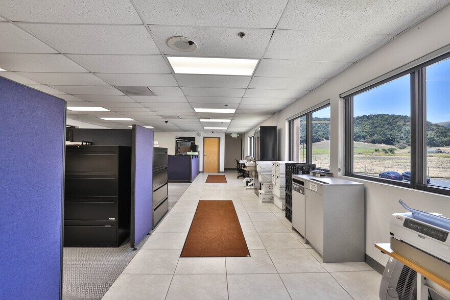 More Photos Of 800 Salinas Rd, San Juan Bautista Distribution For Lease