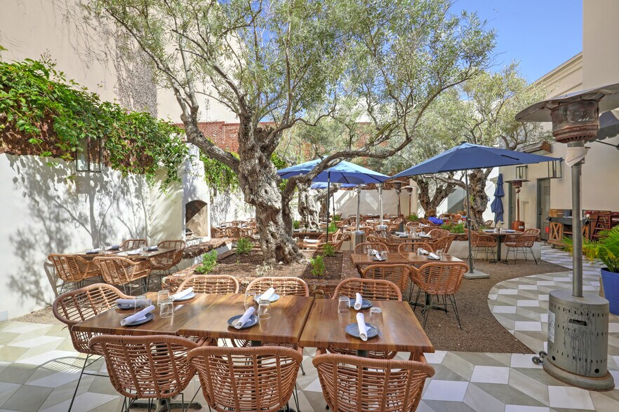 More Photos Of 7 E Anapamu St, Santa Barbara Restaurant For Sale