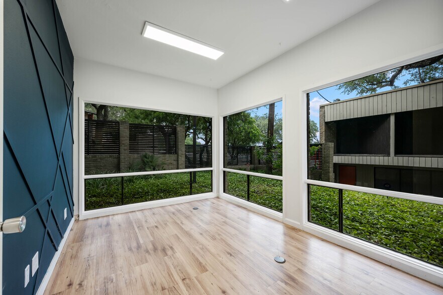 More Photos Of 8647 Wurzbach Rd, San Antonio Medical For Sale