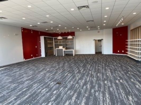 More Photos Of 2211-2235 Sycamore Rd, Dekalb Storefront Retail Office For Lease