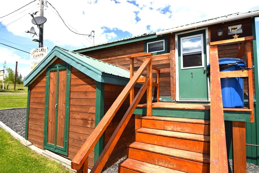 More Photos Of 109 Sinclair Rd, Sinclair Sports And Entertainment For Sale