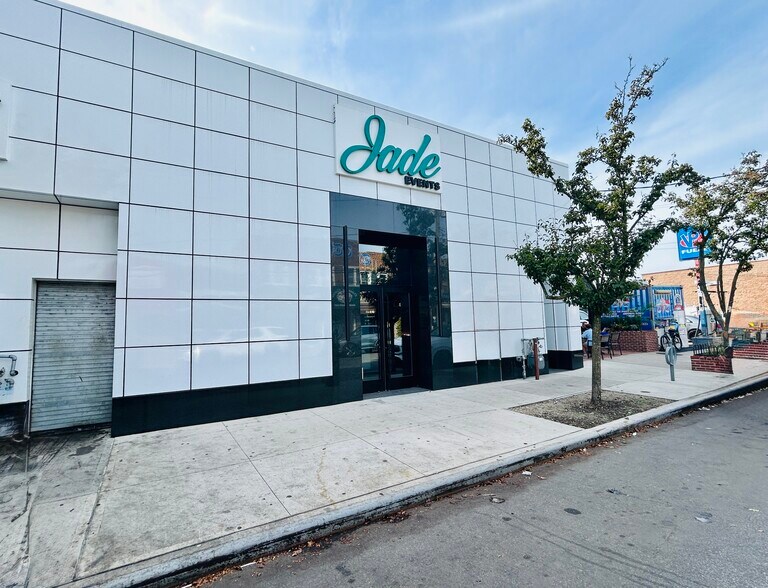 Primary Photo Of 431 Beach 129th St, Belle Harbor Storefront For Lease