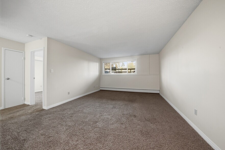 More Photos Of 4746 55 St, Red Deer Apartments For Sale