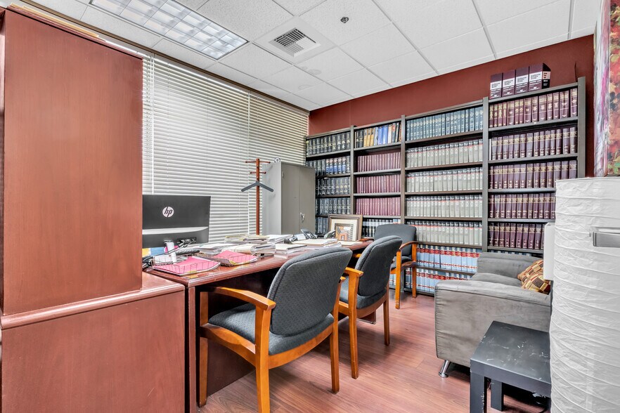 More Photos Of 1930 Del Paso Rd, Sacramento Medical For Sale