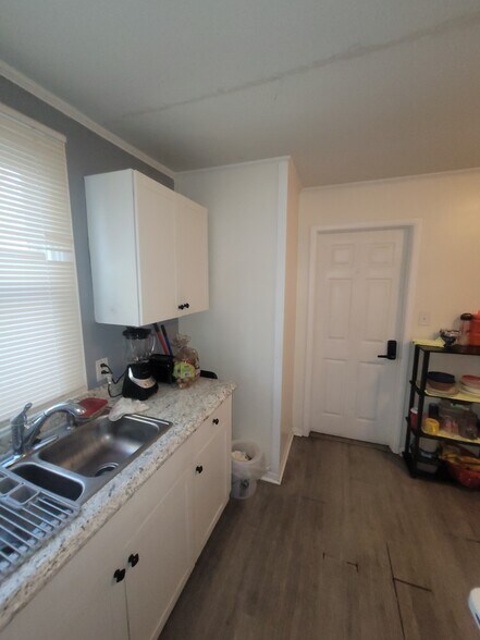 More Photos Of 1458 W 32nd St, Indianapolis Apartments For Sale