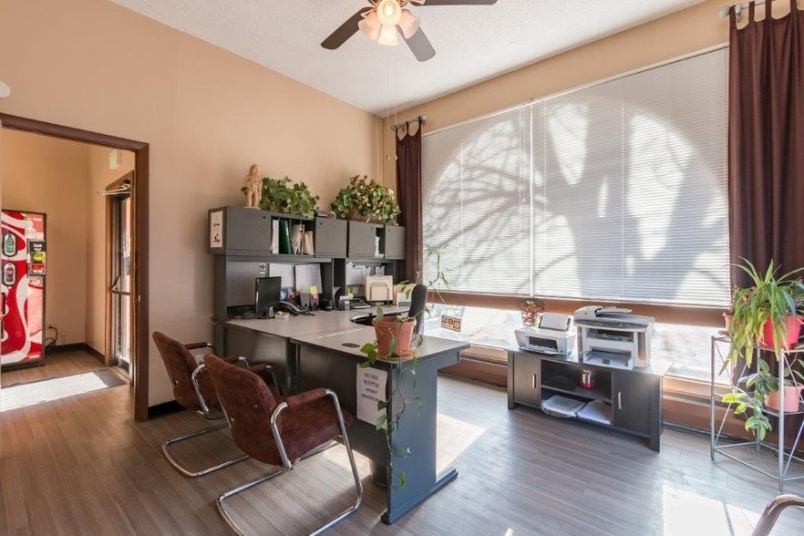 More Photos Of 568 Marquette Dr, Colorado Springs Apartments For Sale