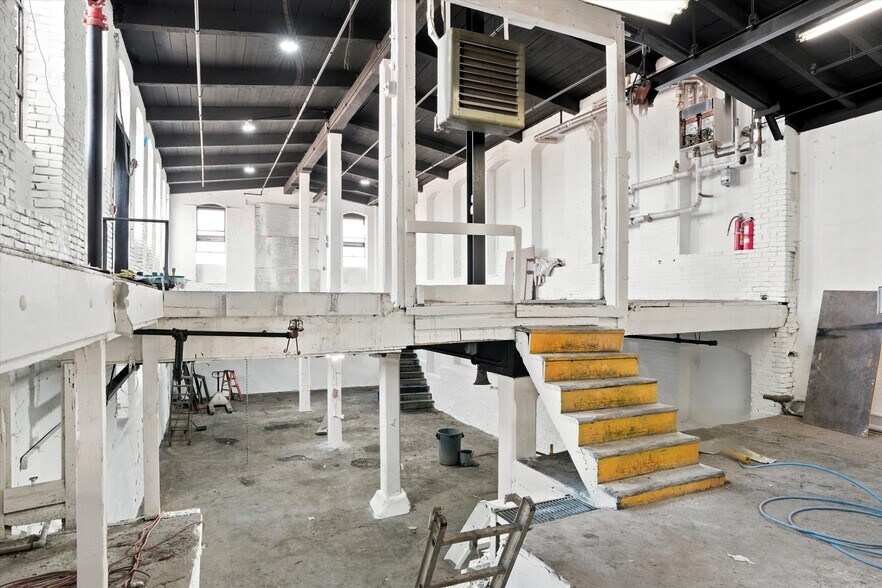 More Photos Of 4821 Garden St, Philadelphia Industrial For Sale
