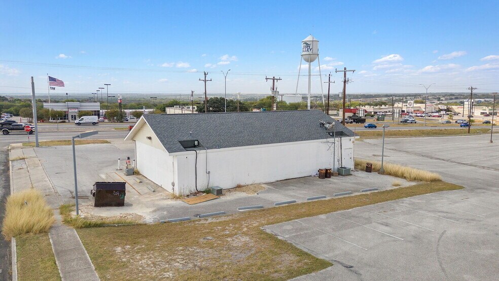 More Photos Of 6325 Bandera Rd, San Antonio Convenience Store For Sale