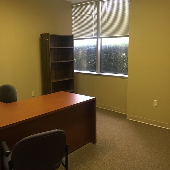 More Photos Of 3029 S Sherwood Forest Blvd, Baton Rouge Loft Creative Space For Lease