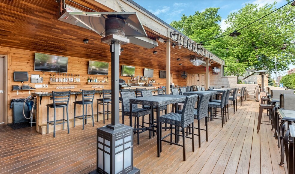 More Photos Of 1625 W Irving Park Rd, Chicago Apartments For Sale