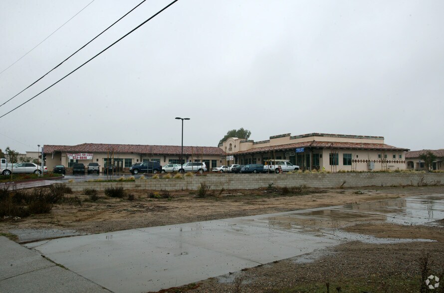 More Photos Of 2646 Santa Maria Way, Santa Maria Medical For Lease