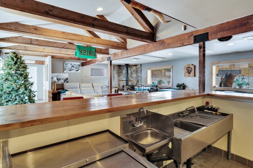 More Photos Of 70111 State Highway 74, Mountain Center Restaurant For Sale