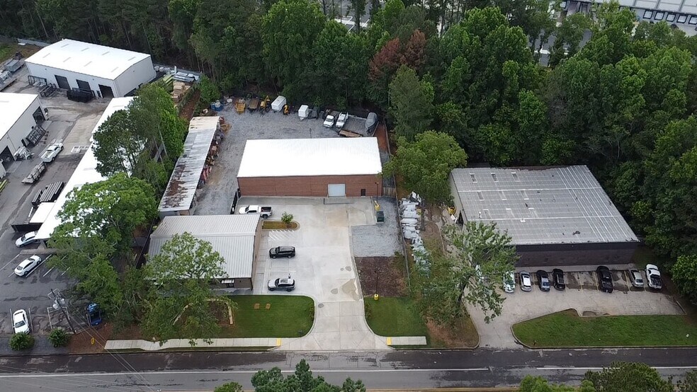 More Photos Of 740 N Price Rd, Buford Industrial For Lease