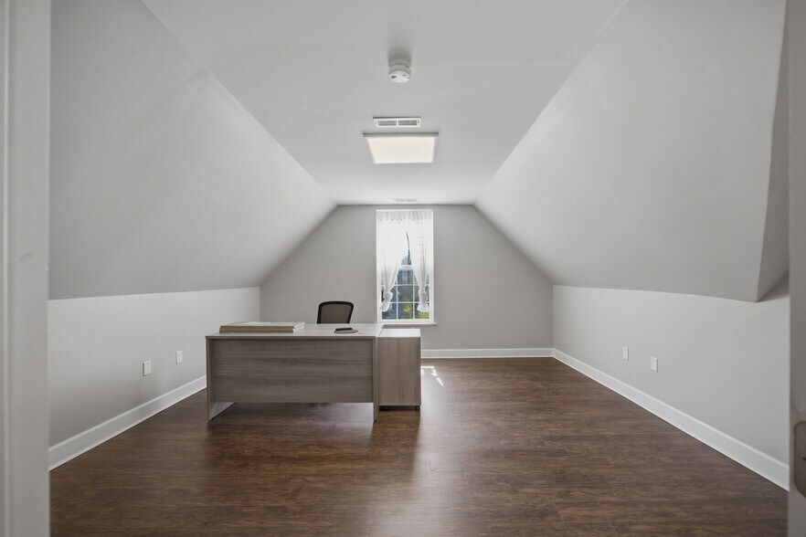 More Photos Of 7385 Applegate Ln, Chattanooga Medical For Sale