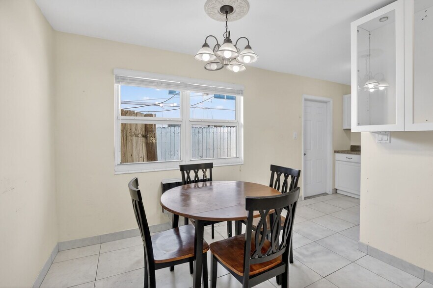 More Photos Of 4825 NE 23rd Ave, Fort Lauderdale Apartments For Sale