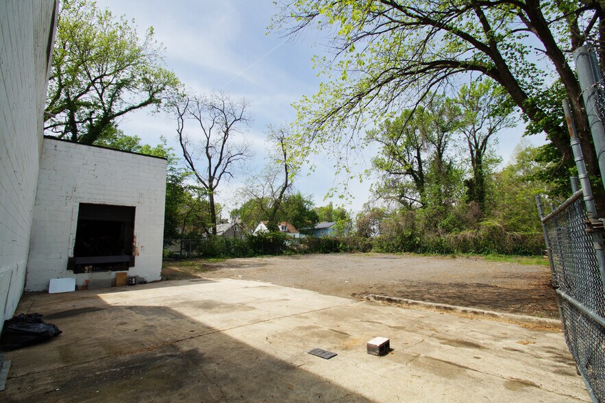 More Photos Of 6118 Old Central Ave, Capitol Heights Warehouse For Lease