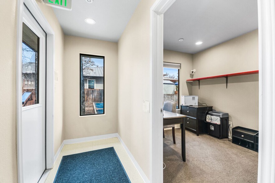 More Photos Of 14235 Blanco Rd, San Antonio Office For Sale