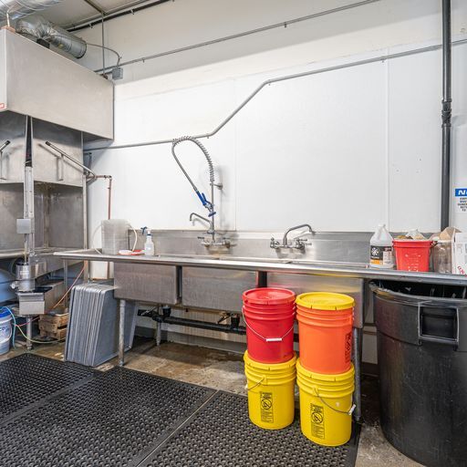 More Photos Of 720 NE Granger Ave, Corvallis Manufacturing For Sale