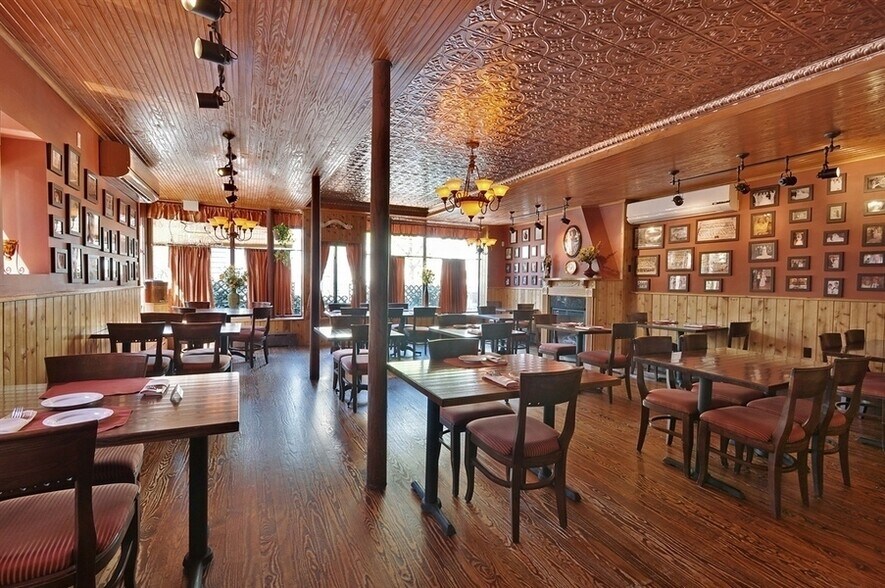 More Photos Of 312 Leonard St, Brooklyn Storefront Retail Residential For Lease