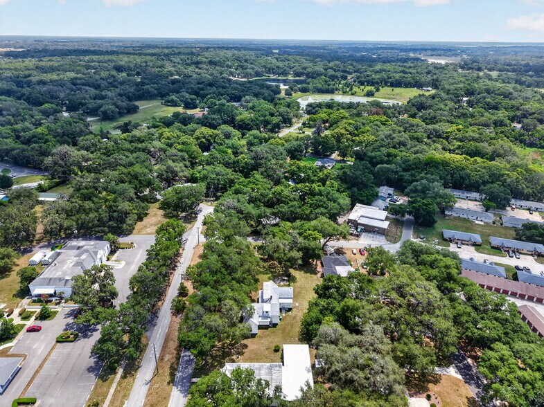 More Photos Of 112 W McClendon St, Lady Lake Office For Sale