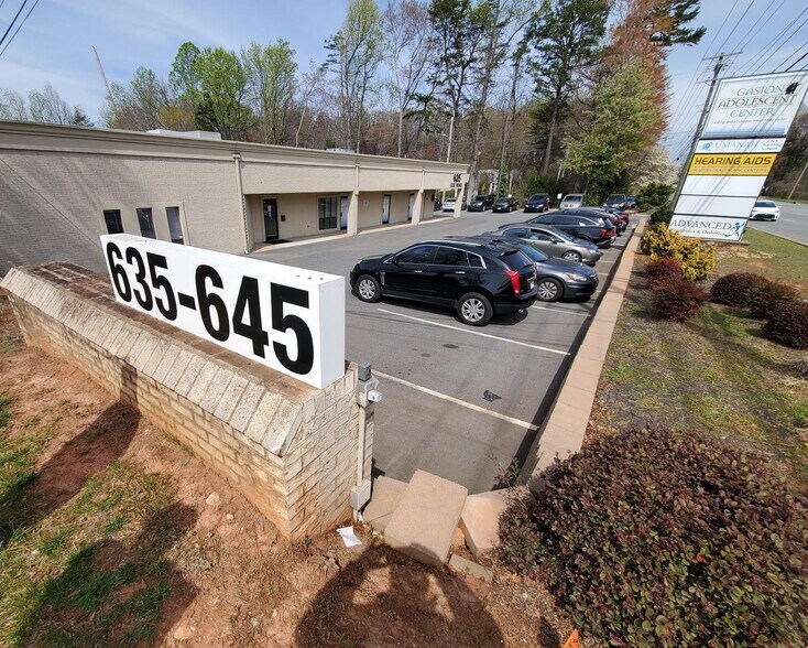 More Photos Of 645 Cox Rd, Gastonia Office For Lease