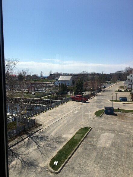 More Photos Of 310 Main St, Frankfort Storefront For Sale