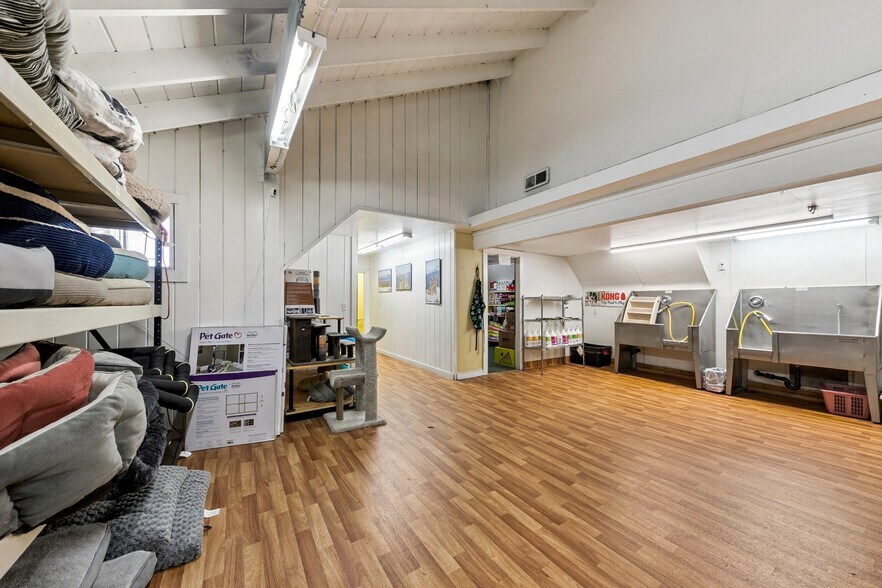 More Photos Of 2205 Lake Tahoe Blvd, South Lake Tahoe Storefront Retail Office For Sale