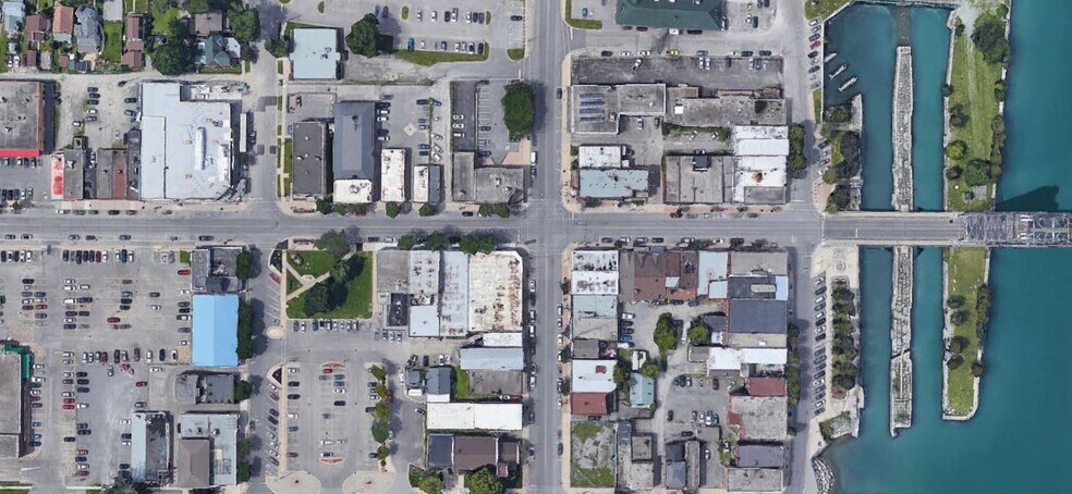 More Photos Of 9-17 Clarence St, Port Colborne Storefront For Sale