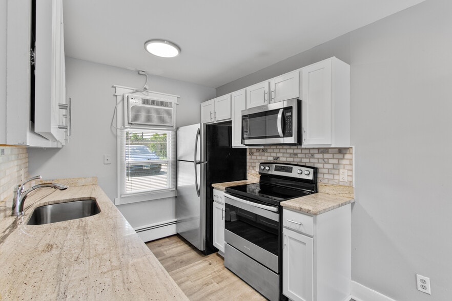 More Photos Of 4125 Woodland Ave, Royal Oak Apartments For Sale