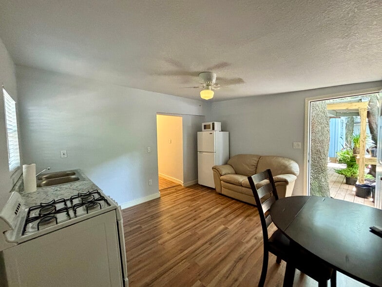 More Photos Of 3600 Reading St, Bacliff Manufactured Housing Mobile Home Park For Sale