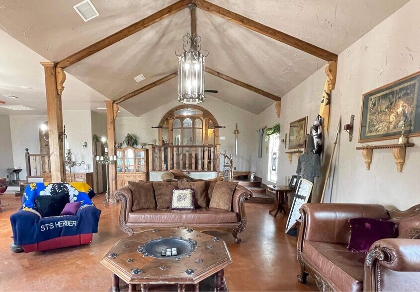 More Photos Of 175 Herber, New Braunfels Specialty For Sale