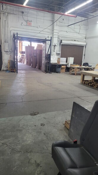 More Photos Of 5950 Borden Ave, Maspeth Warehouse For Lease