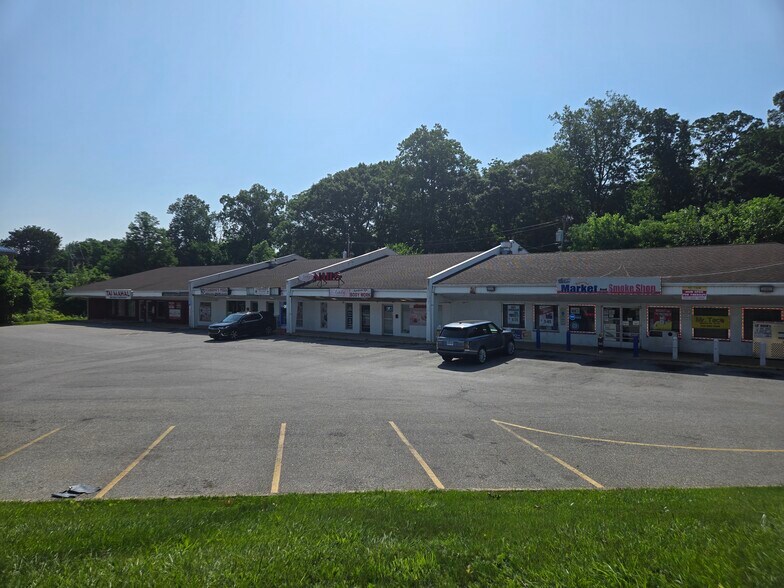 Primary Photo Of 2300-2314 Carpenter Station Rd, Wilmington Storefront For Sale