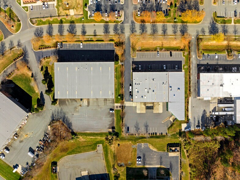 More Photos Of 2004 Van Buren Ave, Indian Trail Warehouse For Lease