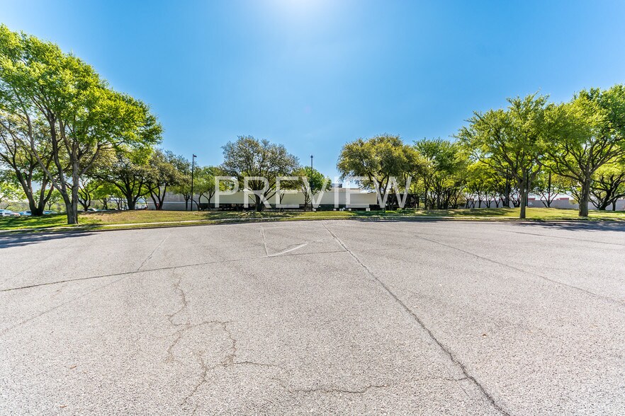 More Photos Of 2901 N Skyway Cir, Irving Land For Sale