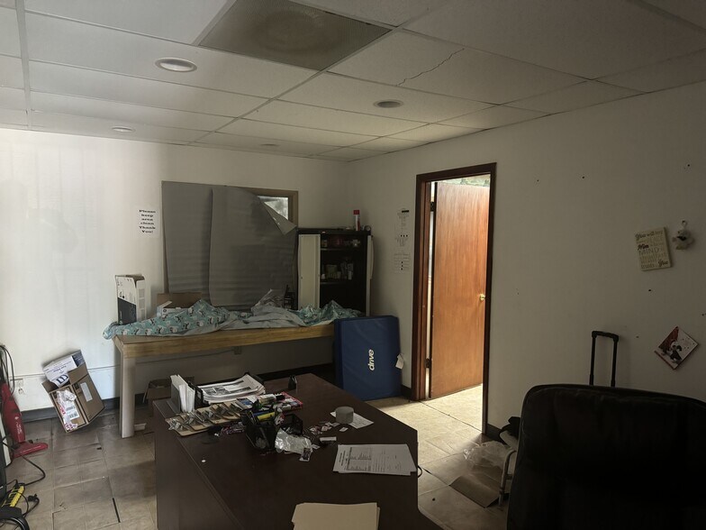 More Photos Of 3429 N Liberty St, Jacksonville Light Distribution For Lease