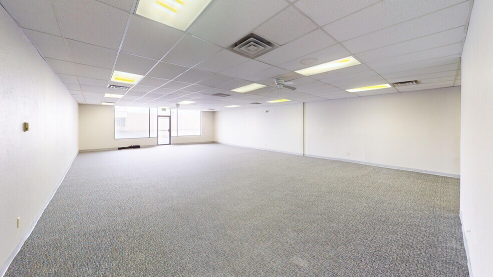 More Photos Of 2027-2035 B St, Colorado Springs General Retail For Sale