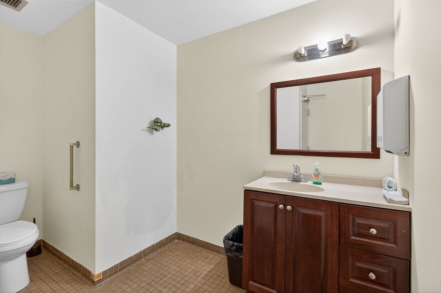 More Photos Of 2039 Indian Rocks Rd, Largo Medical For Sale