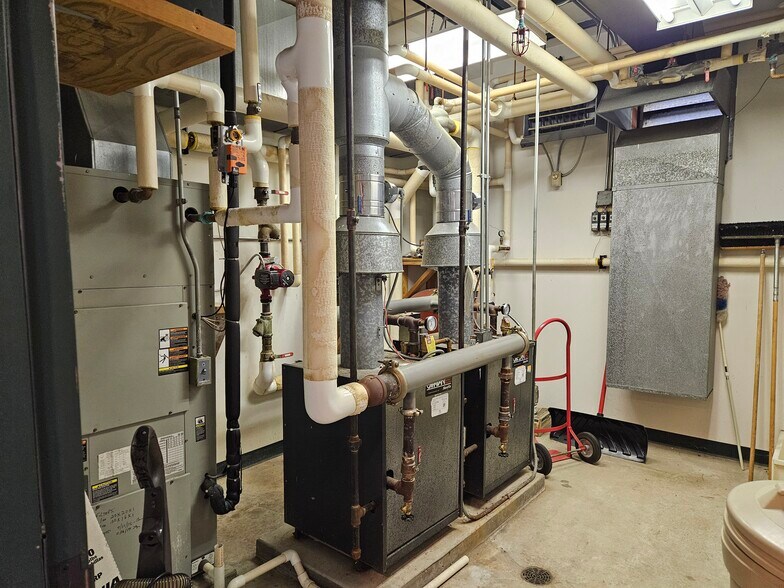 More Photos Of 5000 Fergus Rd, Saint Charles Religious Facility For Sale