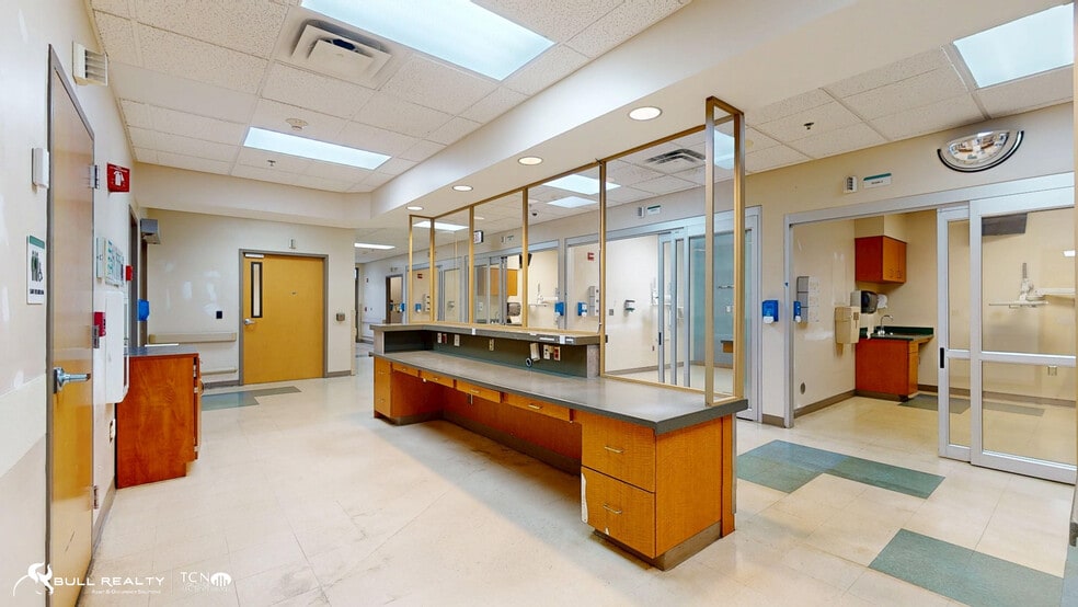 More Photos Of 1362 S Main St, Ellijay Hospital For Lease