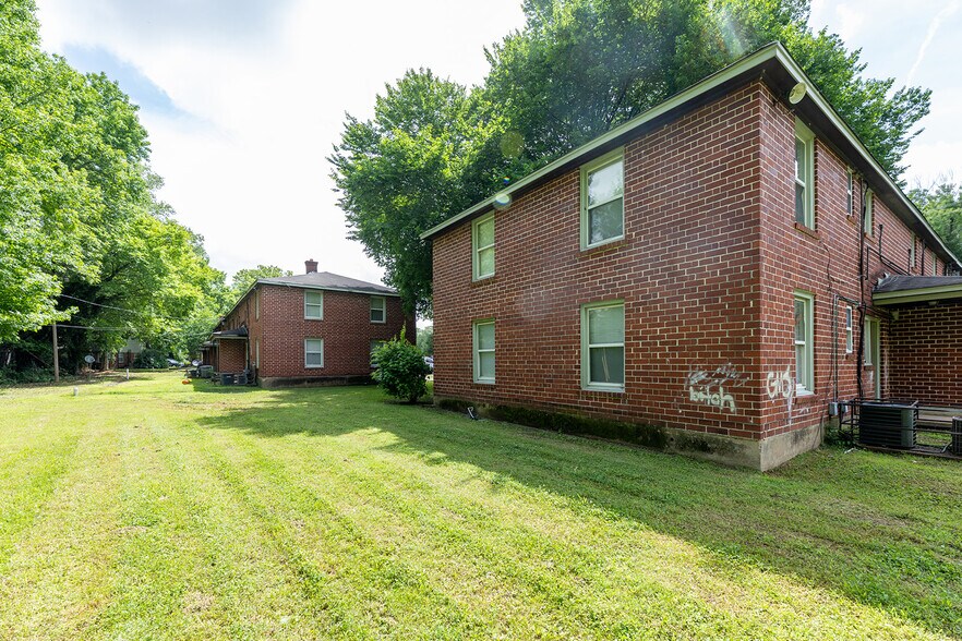 More Photos Of 1393 Lapaloma Cir, Memphis Apartments For Sale