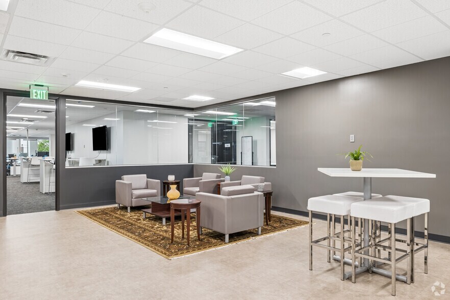 More Photos Of 6800 W 115th St, Overland Park Coworking Space