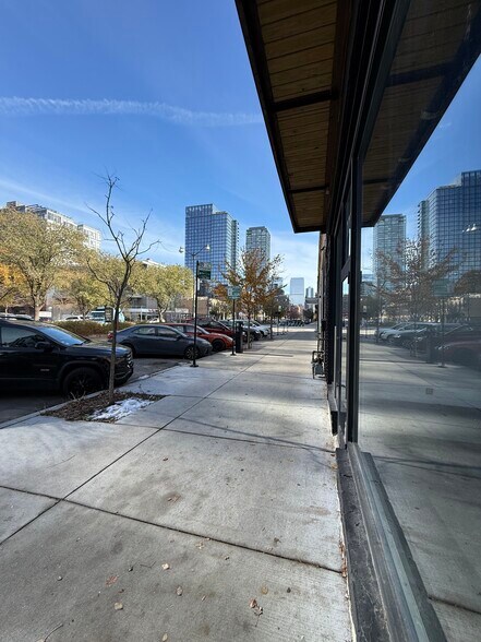 More Photos Of 1111 W Randolph St, Chicago Storefront Retail Residential For Lease