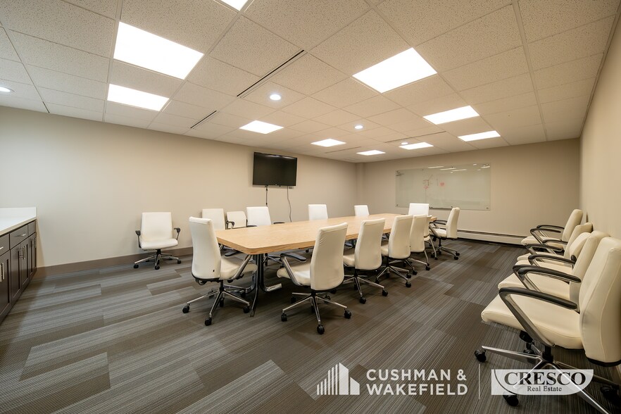 More Photos Of 6155 Rockside Rd, Independence Unknown For Sale