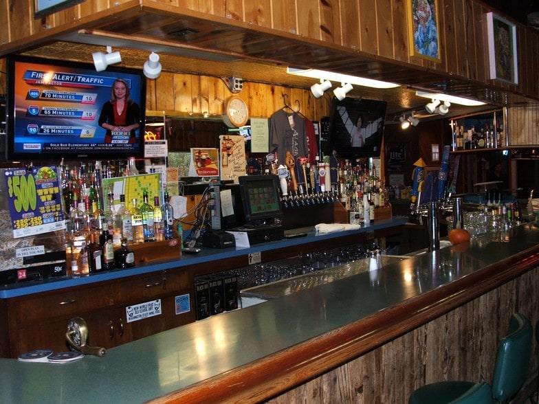 More Photos Of 15610 Olson Dr Kp N, Lakebay Bar For Sale